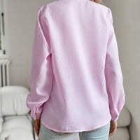 - Blusa Refinada con Volantes