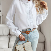 - Blusa Refinada con Volantes